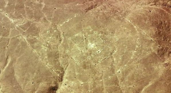 Nazca-geometrical-drawings