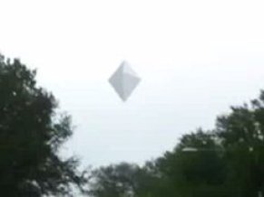 ufo-sighting-Pyramid-shape-UFO-sighted-into-CLOUDS-3.jpg
